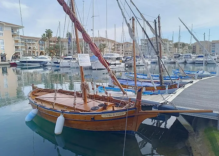 Le Cesaree-2 By Interhome Fréjus